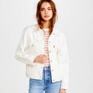 Levi’s white boyfriend denim jacket
